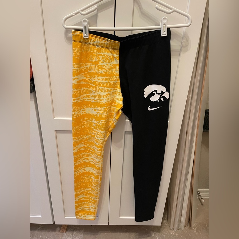Nike Iowa Hawkeye leggings